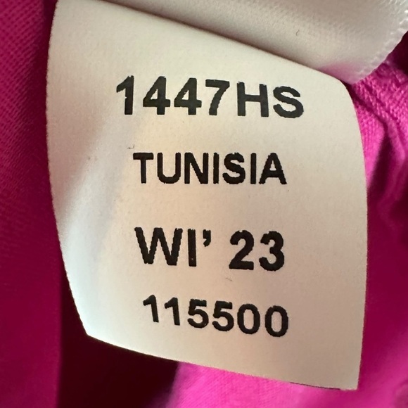 Nation Ltd Donna Bell Sleeve Top in Miss Magenta Size XS Satin Shiny Valentines - Picture 16 of 17